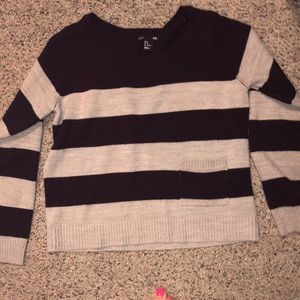 H&M crop striped crew